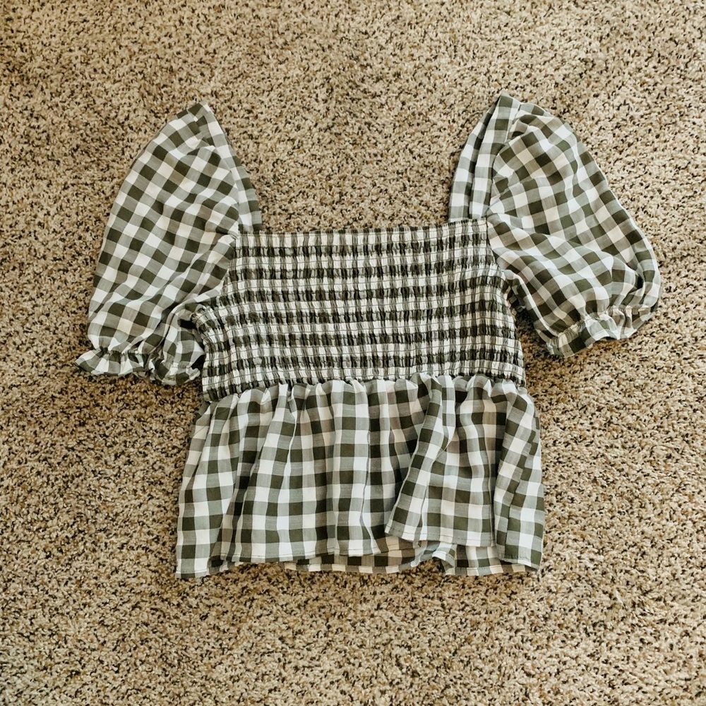 Checkered green and white puff sleeve blouse